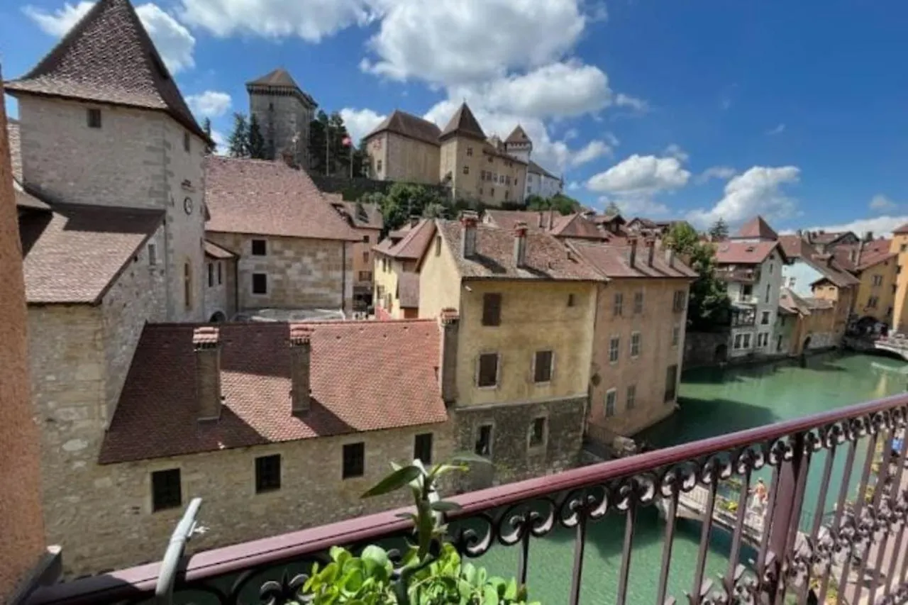 Studio Suite Annecy - Vue Sur Le Chateau Climatisation 0*,  France